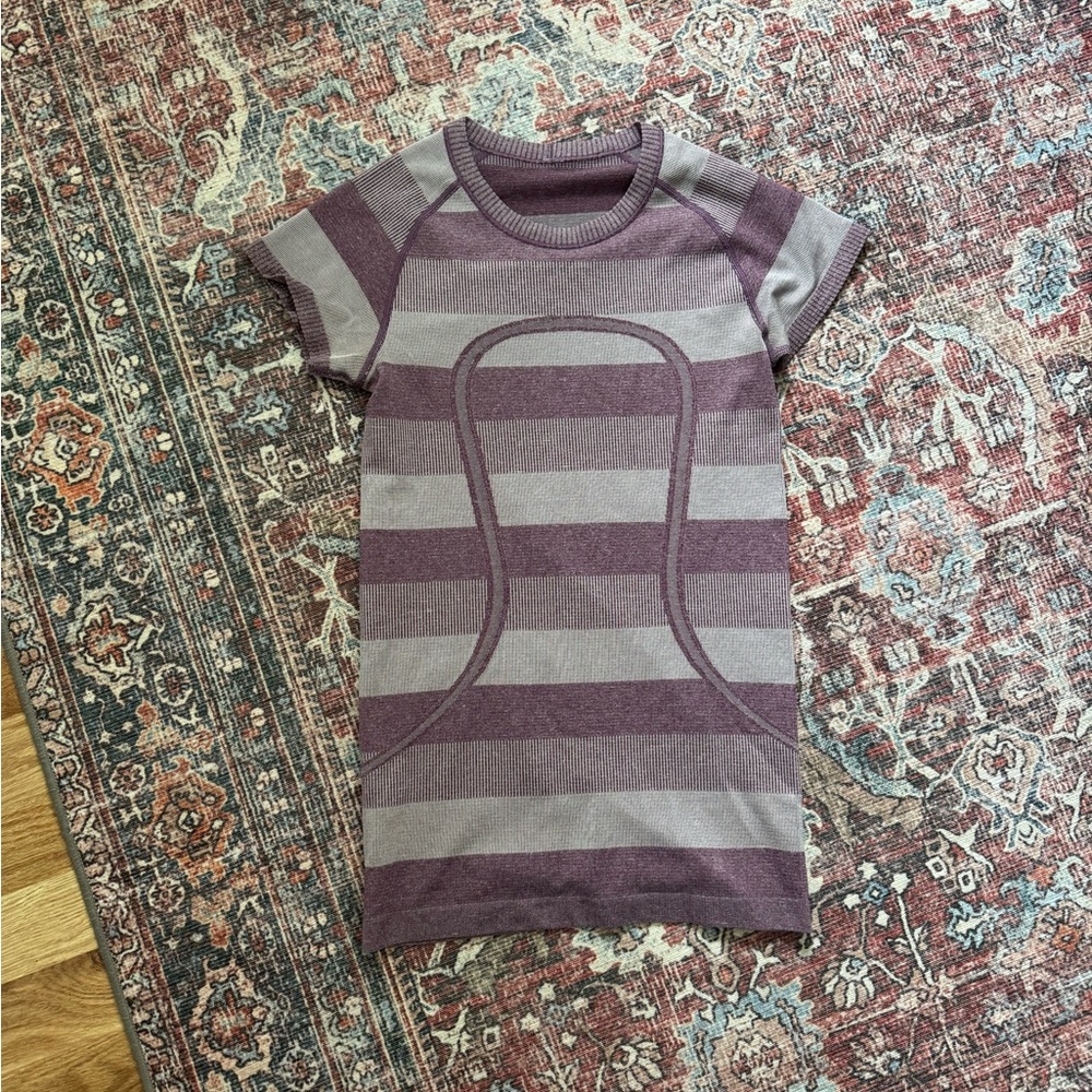 Lululemon Athletica Purple Short Sleeve Tee